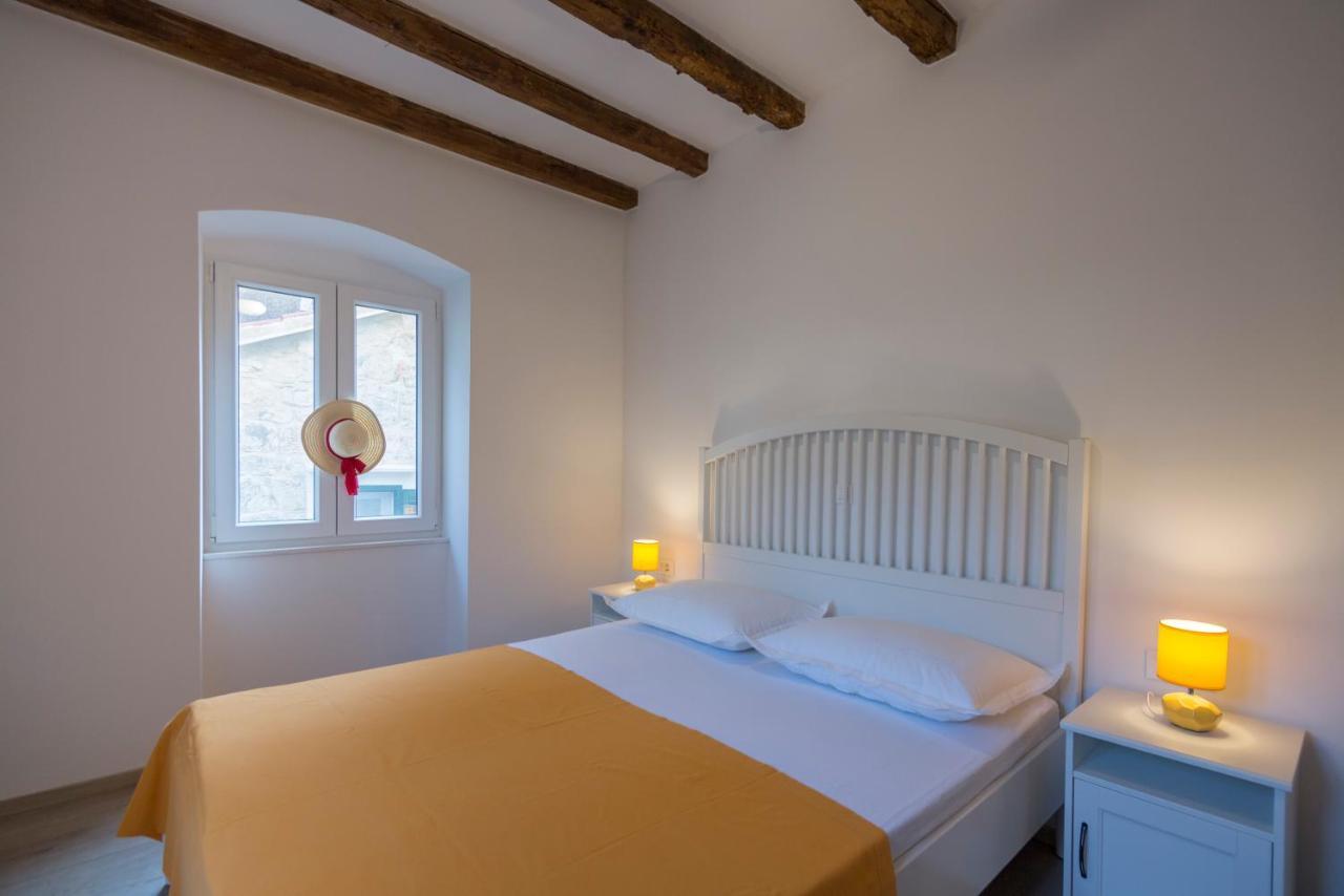 Apartments Bepi Komiža Kültér fotó