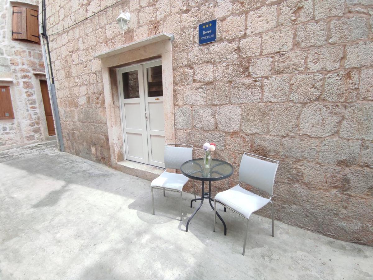 Apartments Bepi Komiža Kültér fotó