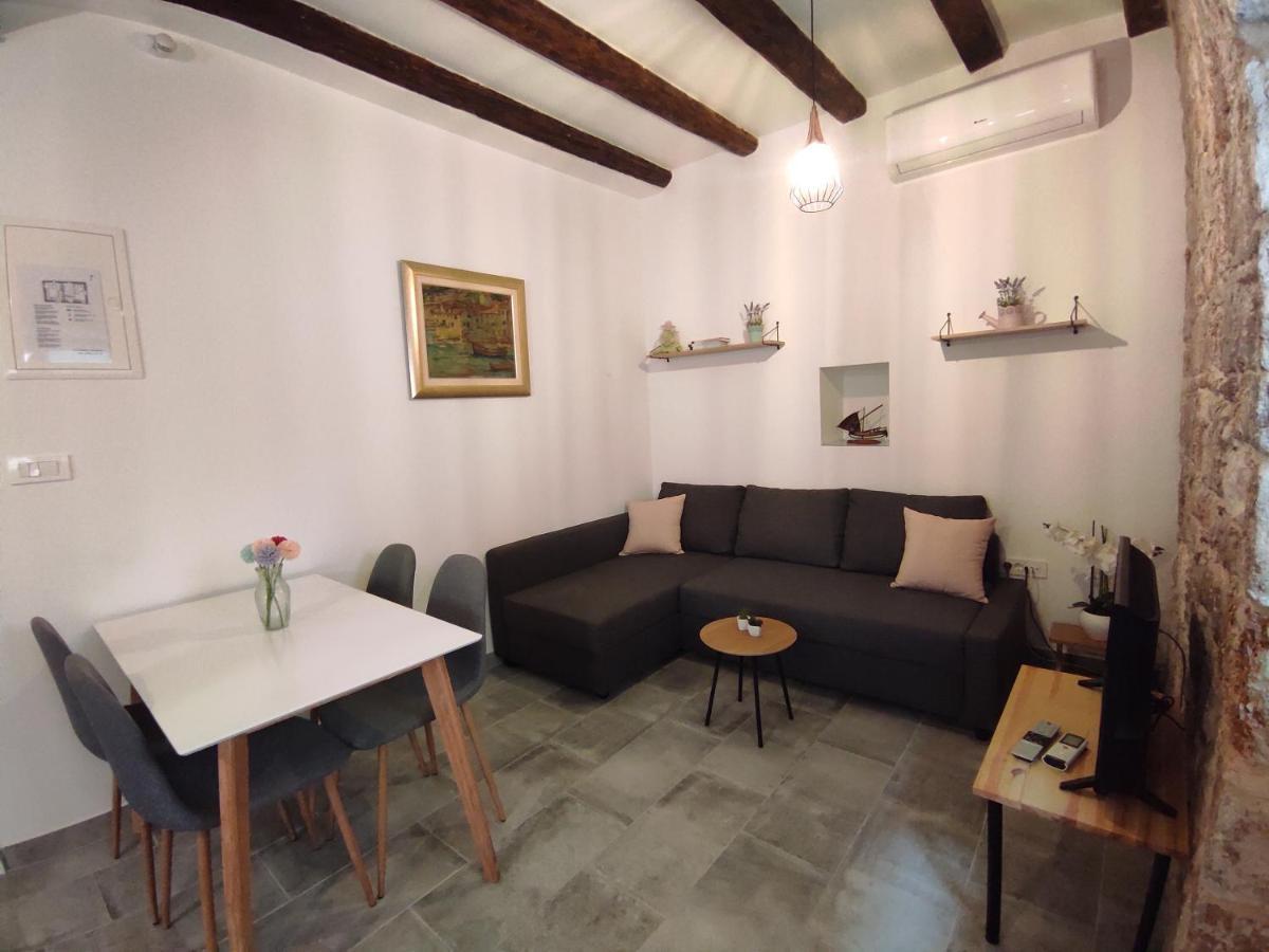 Apartments Bepi Komiža Kültér fotó