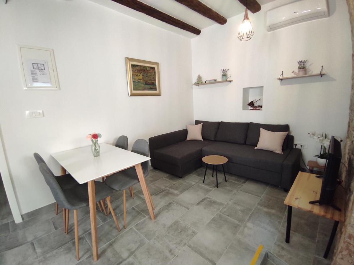 Apartments Bepi Komiža Kültér fotó
