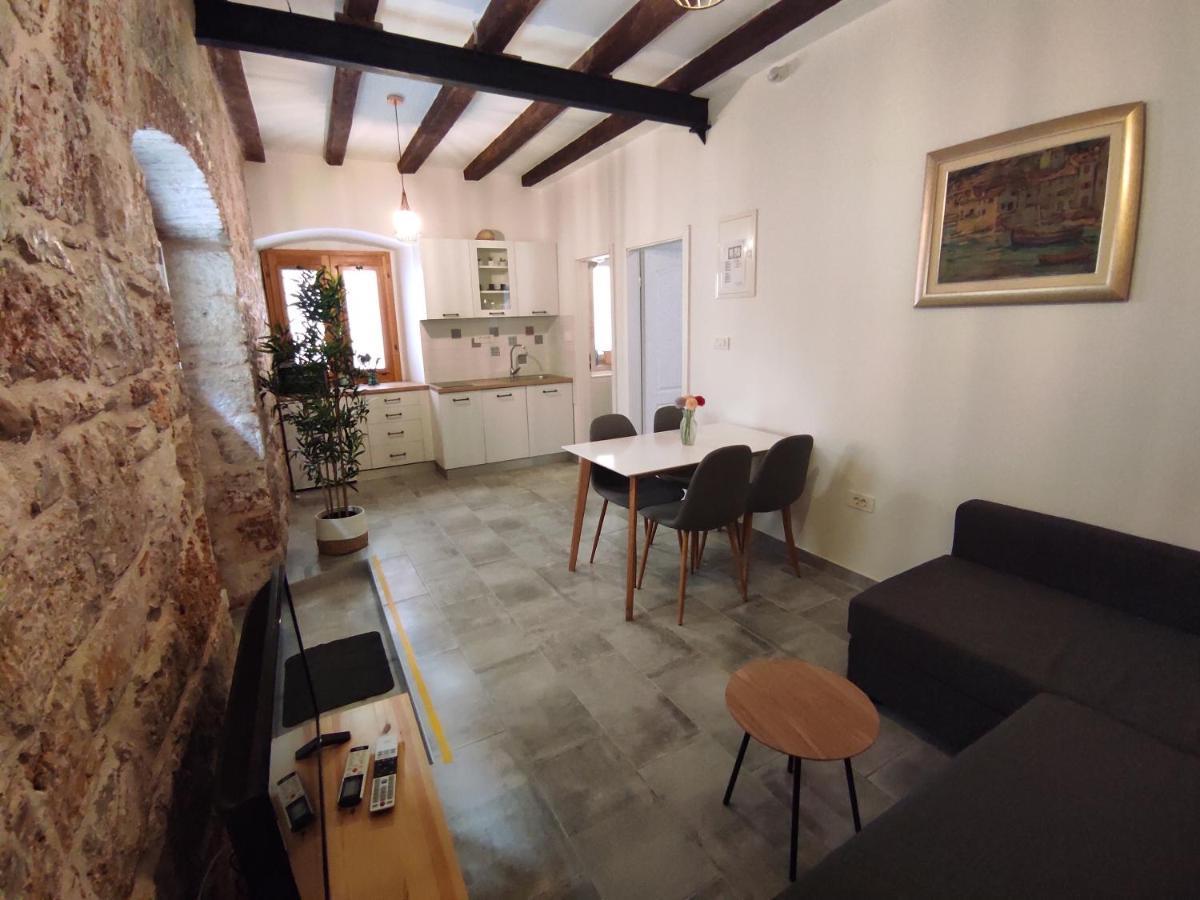 Apartments Bepi Komiža Kültér fotó