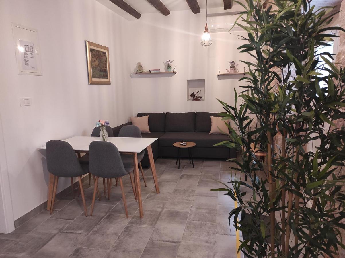 Apartments Bepi Komiža Kültér fotó